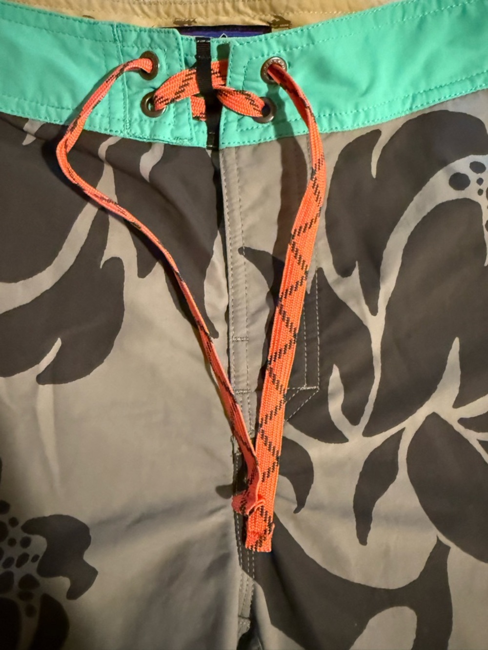 Patagonia Wavefarer men’s board shorts size 30 - Picture 2 of 5